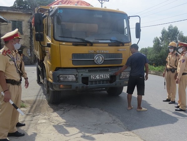 Đan Phượng lập lại trật tự an toàn giao thông 
