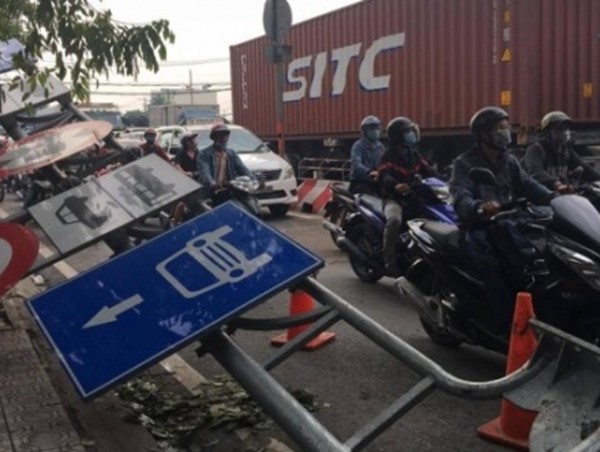 Tin tức tai nạn giao thông mới nhất hôm nay 25/9: Người đàn ông đi xe đạp bị 2 ô tô tông tử vong