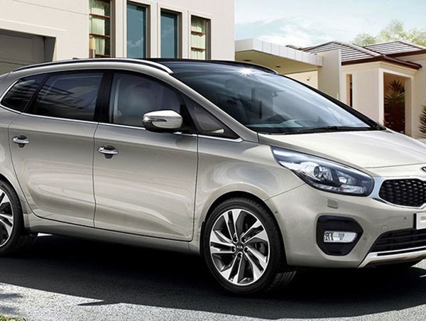 Giá xe ô tô hôm nay 26/9: Kia Rondo giảm đến 26 triệu đồng