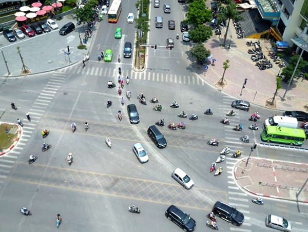 Nút Lê Văn Lương - Hoàng Minh Giám: Cần một cây cầu vượt