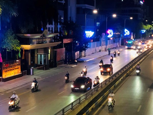 Khánh thành công trình đèn trang trí chiếu sáng trục đường Nguyễn Trãi - Trần Phú