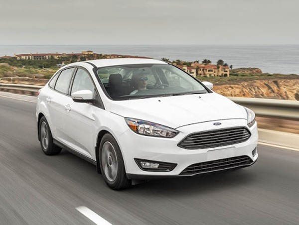 Giá xe ô tô hôm nay 10/10: Ford Focus dao động từ 626 - 770 triệu đồng