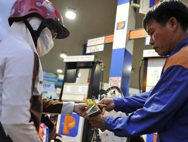 Xăng, dầu tăng giá nhẹ từ 15 giờ hôm nay