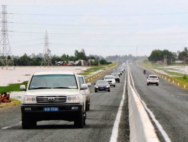 Thông xe tuyến đường trị giá hơn 6.300 tỷ đồng ở Đồng bằng Sông Cửu Long