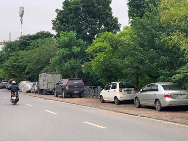 Tràn làn vi phạm trên đường Bưởi