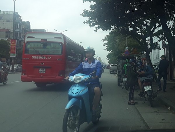 [Bạn đọc viết] Vô tư đi vào đường ngược chiều