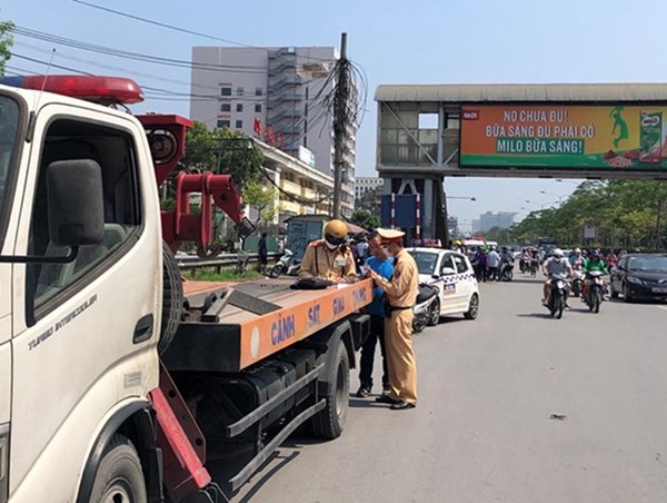 Hà Nội: Tái lập trật tự, an toàn giao thông tại các bệnh viện