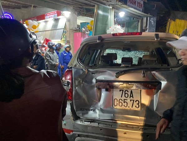 Quảng Ngãi: Tai nạn giao thông đặc biệt nghiêm trọng, nhiều người thương vong