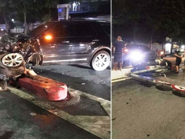 Hà Nội: “Hạ gục” biển báo cầu vượt Trần Khát Chân, ô tô 7 chỗ gãy rời bánh sau