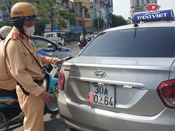 Mánh khóe tránh phạt nguội