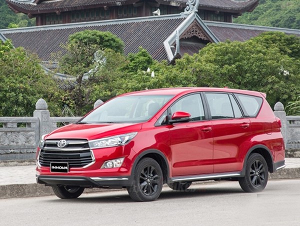 Giá xe ô tô hôm nay 31/10: Toyota Innova giảm mạnh