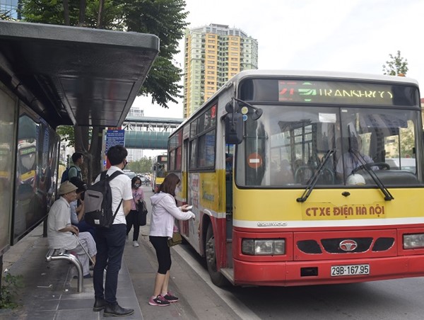 Xe buýt Hà Nội: Phát huy nội lực, khẳng định vị thế