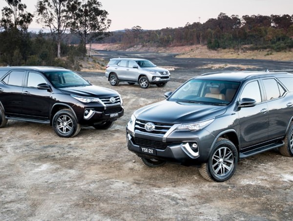 Giá xe ô tô hôm nay 6/11: Toyota Fortuner dao động từ 995 - 1.426 triệu đồng