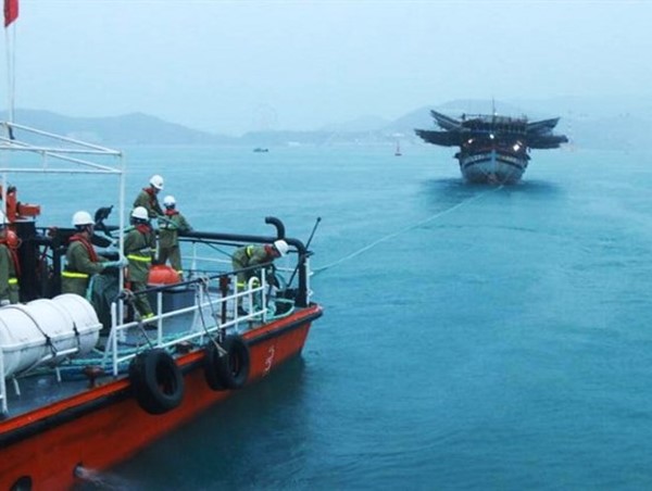 Cứu sống thuyền viên tàu cá bị tai biết bất ngờ khi đang lênh đênh giữa biển khơi
