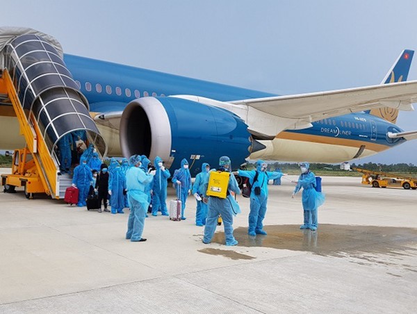 Đưa hơn 320 công dân Việt Nam từ châu Âu về nước