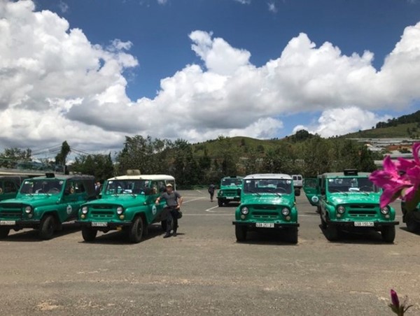 Xe U oát chở khách du lịch ở vùng cao, địa hình đồi núi có còn an toàn?