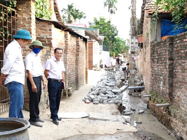 Người dân tự nguyện hiến đất làm đường ở Nga My Thượng