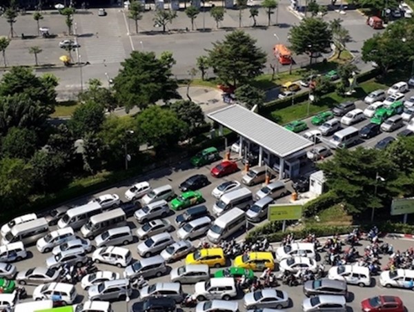 TP Hồ Chí Minh: Đề xuất xây cầu, hầm chui ở sân bay Tân Sơn Nhất để giảm ùn tắc