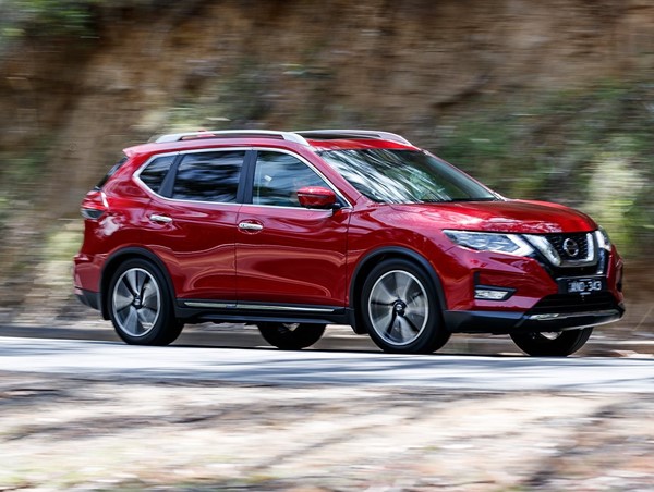 Giá xe ô tô hôm nay 24/11: Nissan X-Trail giảm đến 30 triệu đồng