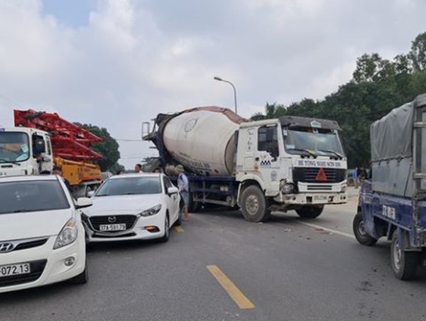 Tai nạn giao thông mới nhất hôm nay 25/11: Tai nạn liên hoàn, hàng trăm phương tiện tắc nghẽn trên Quốc lộ 46