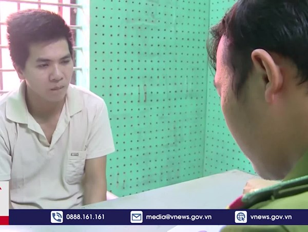 Bắt đối tượng trộm hàng chục bình ắc quy xe ô tô