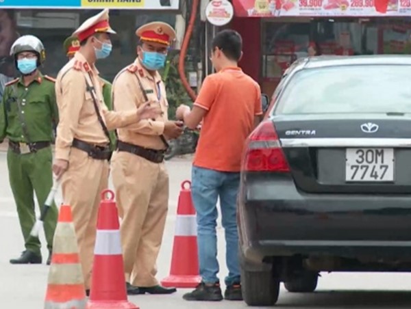 Tăng cường đảm bảo an toàn giao thông trên tuyến huyện dịp cuối năm