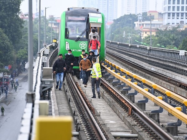 Metro Hà Nội huy động gần 700 người tập huấn chạy thử tàu Cát Linh - Hà Đông
