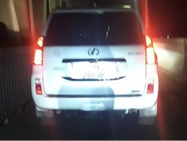 Hà Nội: Tài xế lái xe Lexus đi vào đường cấm bị phạt 1,5 triệu đồng