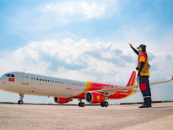 Bay “chất” cùng Vietjet - Vui lễ hội, trúng xe hơi, chào năm mới
