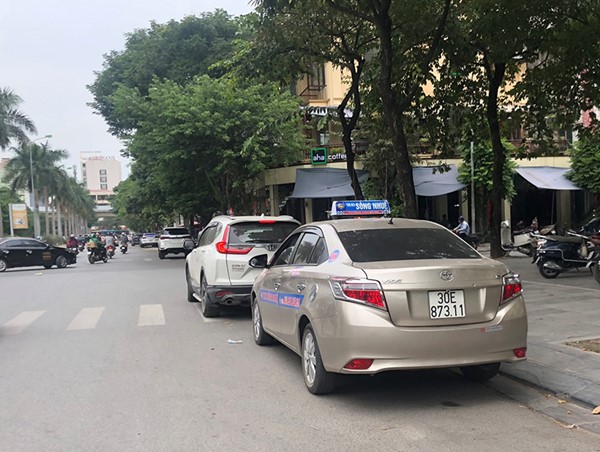 Tuyên truyền, xử lý nghiêm các trường hợp vi phạm tại đường Nguyễn Khuyến, quận Hà Đông