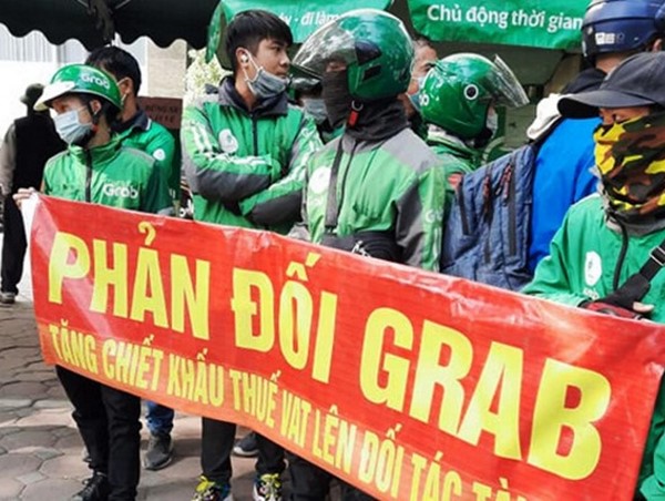 Grab bị “cảnh cáo” sau khi “bật” Tổng cục Thuế