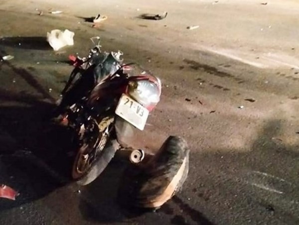 Truy tìm tài xế ô tô làm 2 thanh niên tử vong rồi bỏ chạy