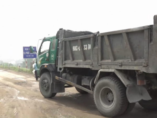 Thường Tín quyết liệt xử lý tình trạng xe quá khổ quá tải