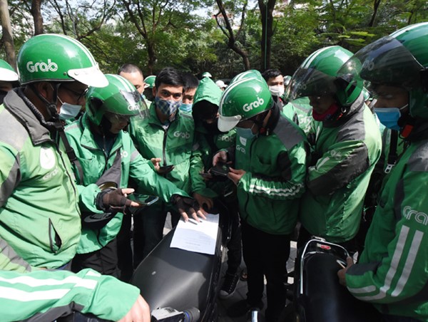 Grab hoạt động trái phép tại nhiều địa phương?