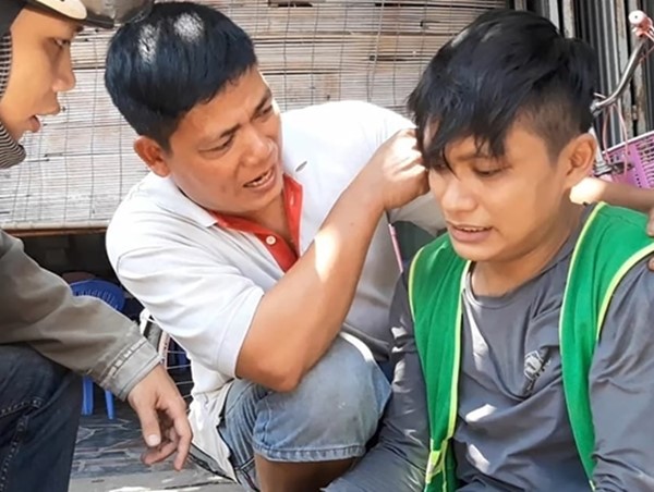 Chuyện cảm động về người thợ sửa xe đạp cứu người bị tai nạn giao thông