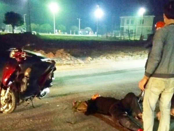 Đâm vào xe tải trên đường đi ăn giỗ về, người đàn ông nhập viện trong tình trạng nguy kịch