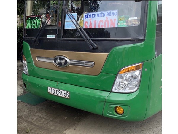 Tạm giữ xe khách nghi chở người nhập cảnh trái phép