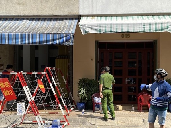 Khẩn cấp truy tìm người đàn ông đi cùng xe với bệnh nhân mắc Covid-19 số 1452