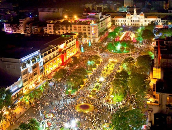 TP Hồ Chí Minh: Cấm xe lưu thông trên nhiều tuyến đường để phục vụ bắn pháo hoa mừng năm mới 2021
