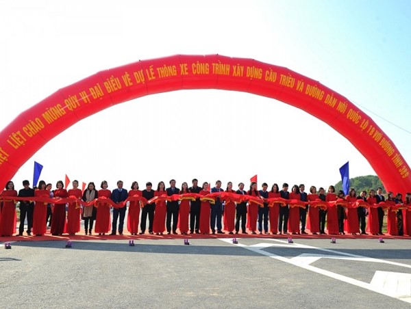 Thông xe cầu Triều nối thị xã Đông Triều với thị xã Kinh Môn