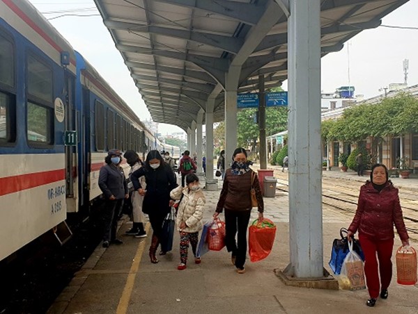 Lượng hành khách đến và đi ga Hải Phòng tăng đột biến tới 300%