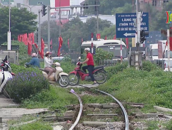 Nâng cao ý thức để giảm TNGT đường sắt