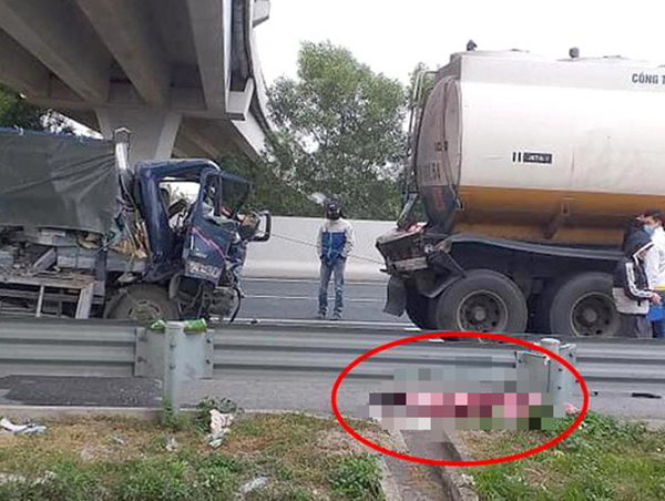 Tai nạn giao thông mới nhất hôm nay 10/1: Tông vào đuôi xe bồn trên cao tốc, tài xế xe tải tử vong tại chỗ
