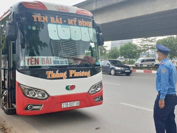 Biện pháp hạn chế tình trạng xe khách "rùa bò", bắt khách trên đường Vành đai 3 dưới thấp