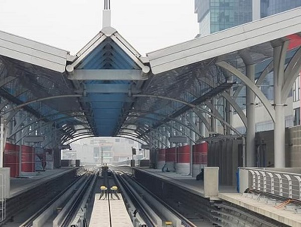 Đường sắt Nhổn - Ga Hà Nội: Đóng điện đường ray số 3, chuẩn bị đưa tàu lên ga