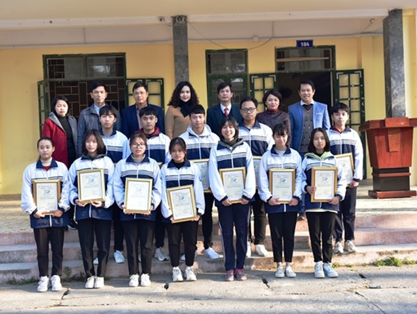 Trao giải thưởng vòng cuộc thi "Vì An toàn giao thông Thủ đô trên internet" năm 2020