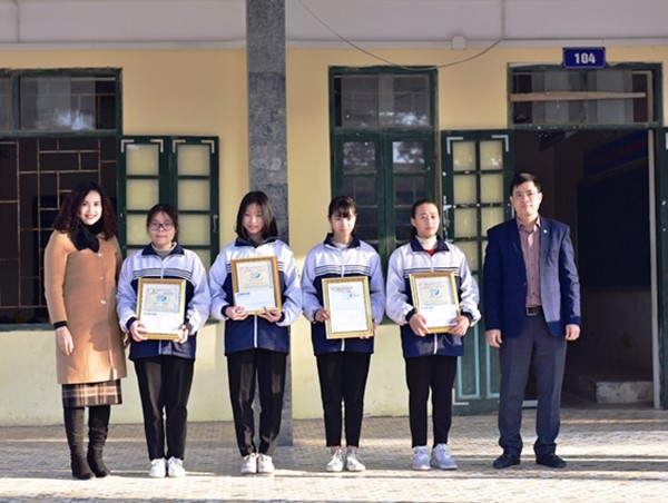 Trường THPT Tân Dân nhận 13 giải vòng cuộc thi “Vì An toàn giao thông Thủ đô” năm 2020