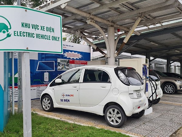 Đà Nẵng khuyến khích phát triển xe ô tô điện
