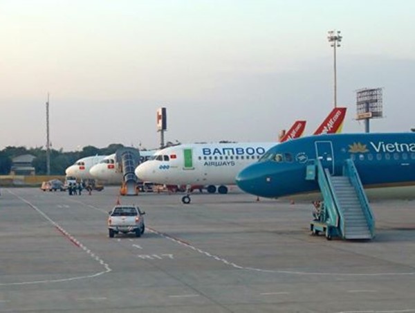 Cục Hàng không Việt Nam “tuýt còi” 3 hãng bay bán vé quá slot