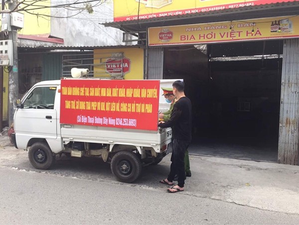 Phường Xuân Phương xử lý vi phạm sau phản ánh tình trạng ô tô dừng đỗ dưới lòng, lề đường Phúc Diễn